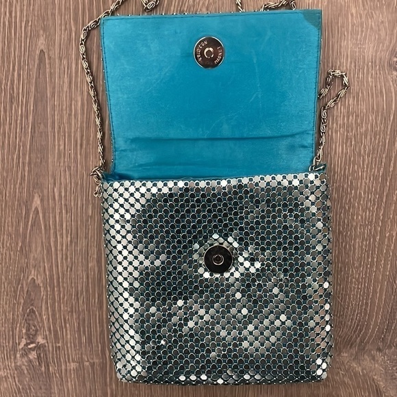 Shiny Blue Purse - Picture 2 of 6